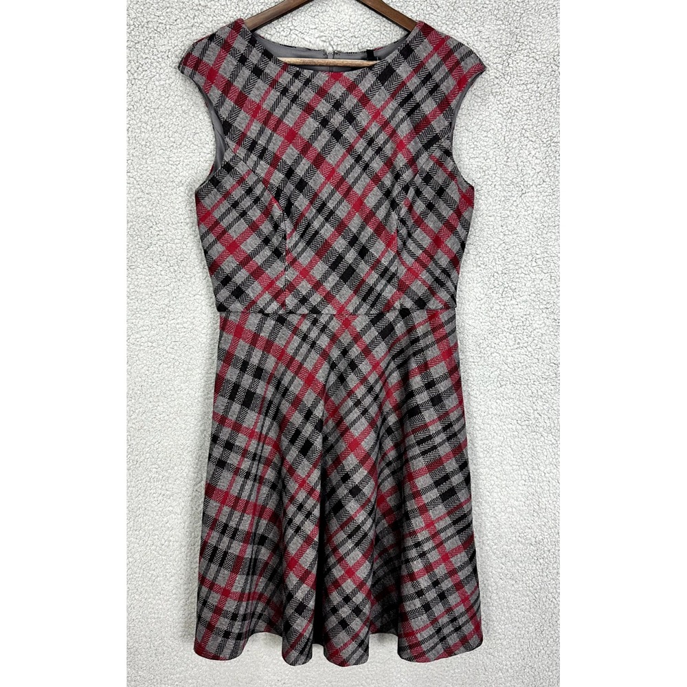Maggy London Dress Fit Flare 12 Gray‎ Red Plaid Preppy Academia Workwear Holiday